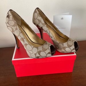 COACH ALDIS SIZE 8 M